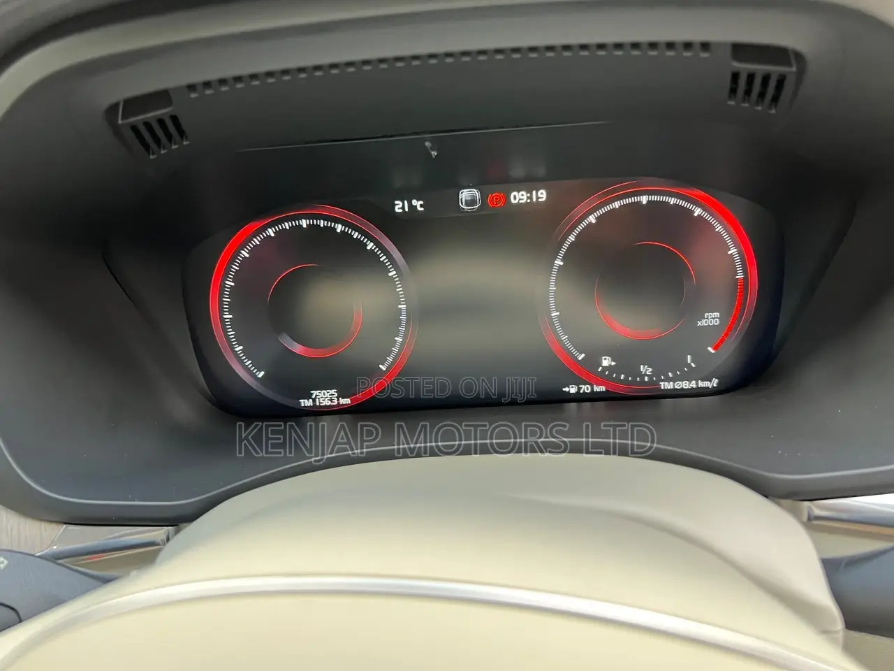 Volvo XC60 2019 White
