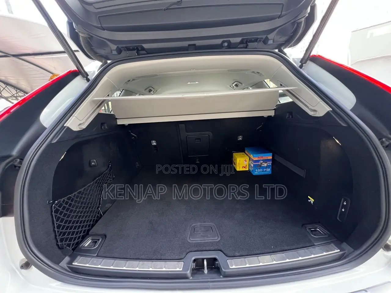 Volvo XC60 2019 White