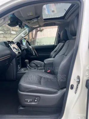 Toyota Land Cruiser Prado 2019 Pearl