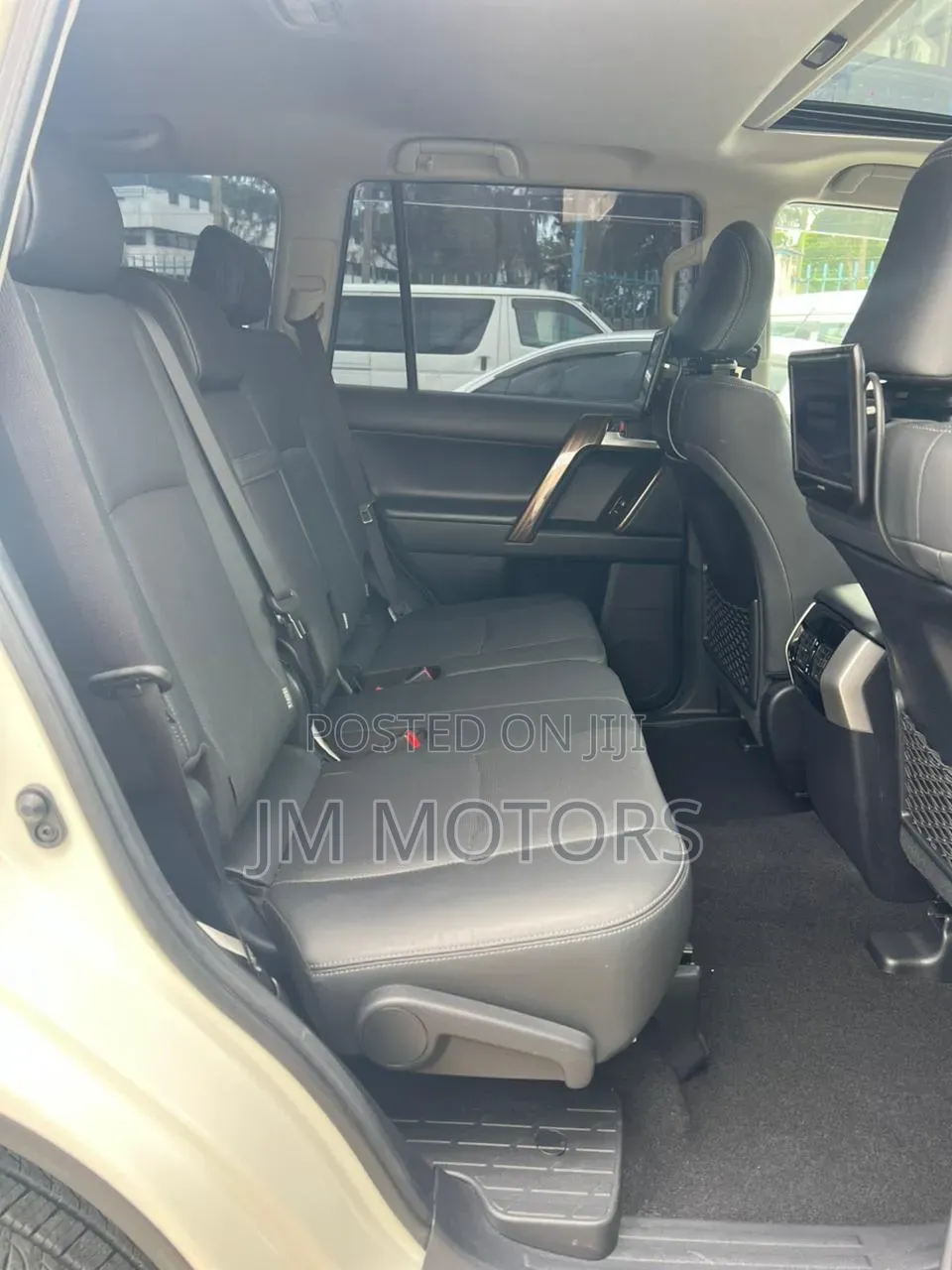 Toyota Land Cruiser Prado 2019 Pearl