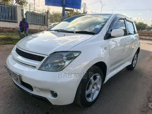Toyota IST 2004 White