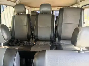 Toyota Land Cruiser 2010 White