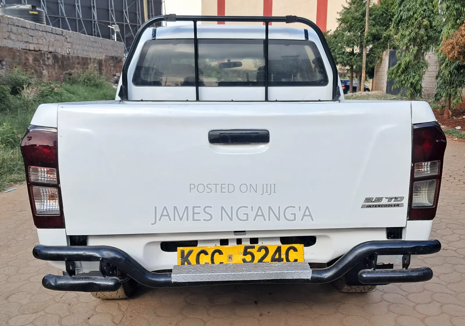 Isuzu D-MAX 2014 White