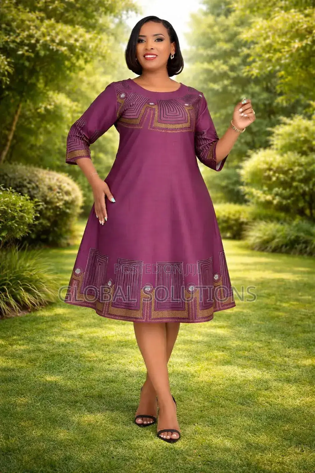 Senori Knee-Length Dresses