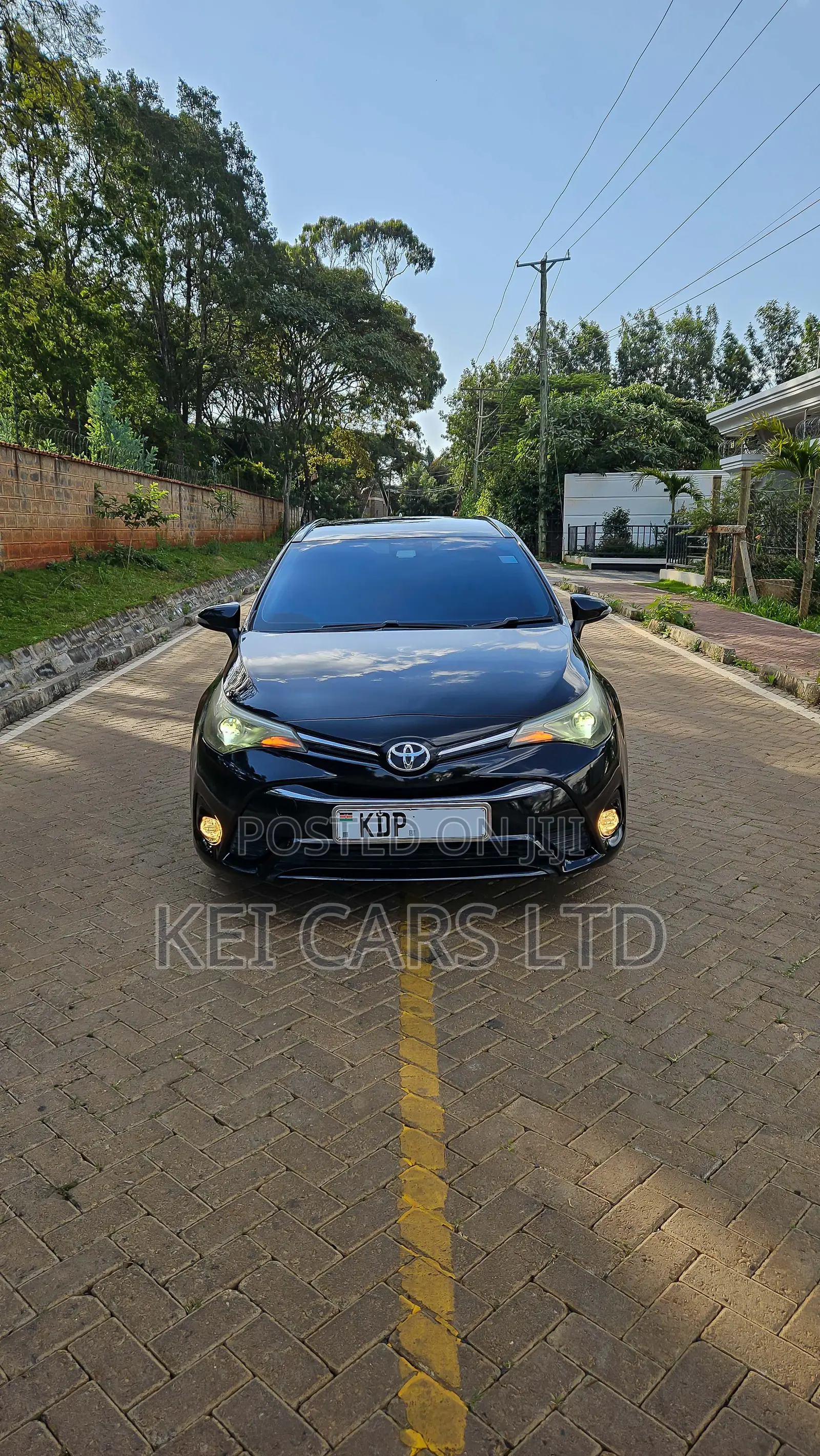 Toyota Avensis 2016 Black