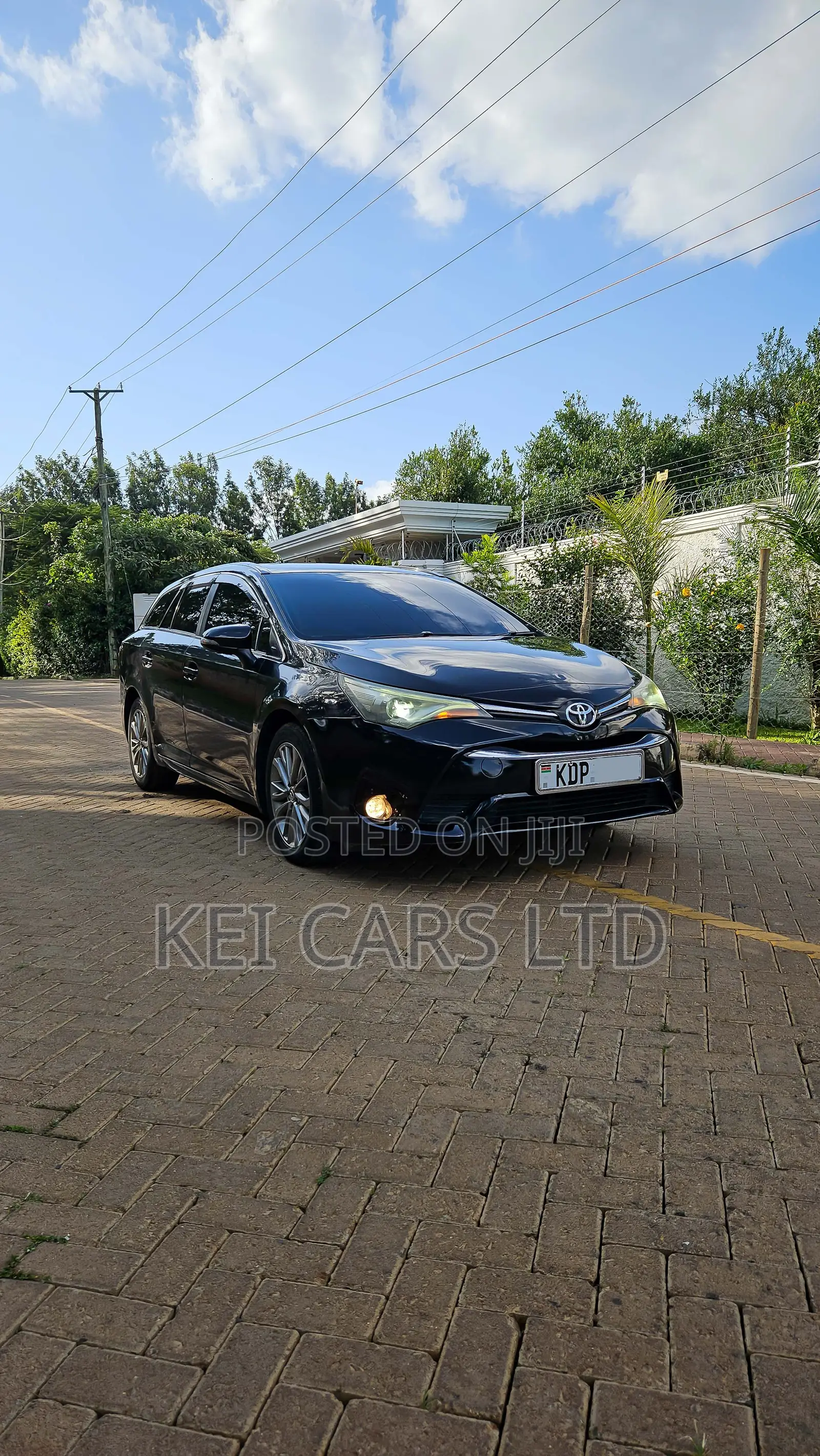 Toyota Avensis 2016 Black