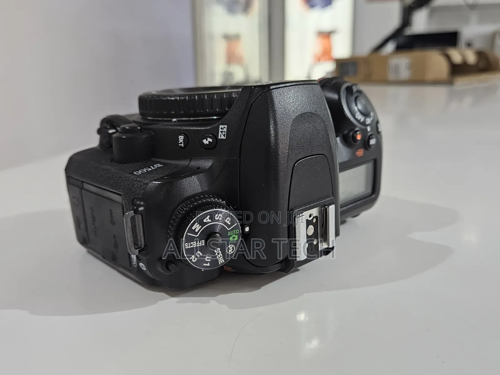 Nikon D7500 With Af-S Dx 18-140mm F/3.5-5.6g Ed Vr Lens