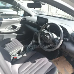 Toyota Yaris 2019 Beige