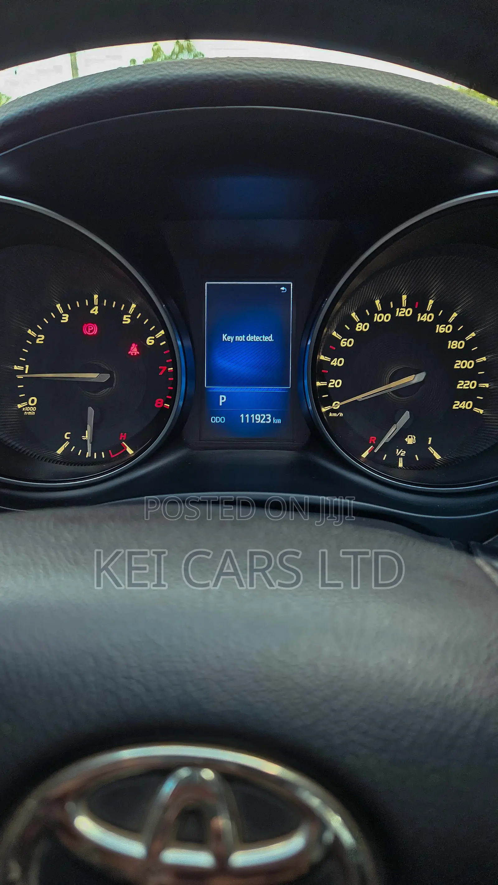 Toyota Avensis 2016 Black