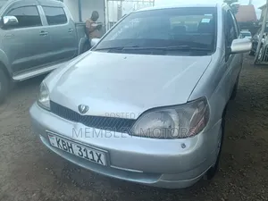 Toyota Platz 2003 Silver