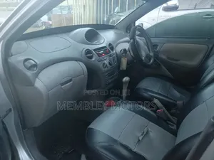 Toyota Platz 2003 Silver