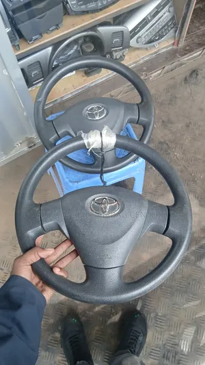 Auris Steering Wheel