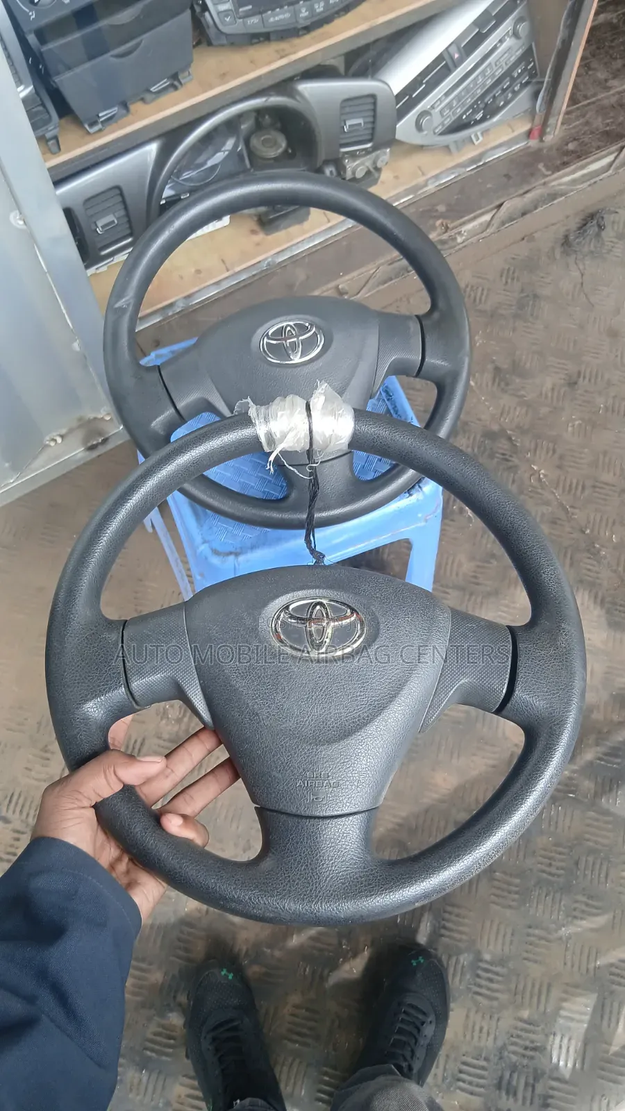 Auris Steering Wheel