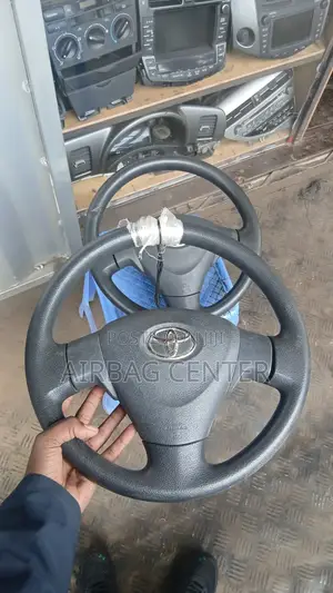 Auris Steering Wheel