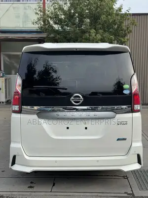 Nissan Serena 2018 White