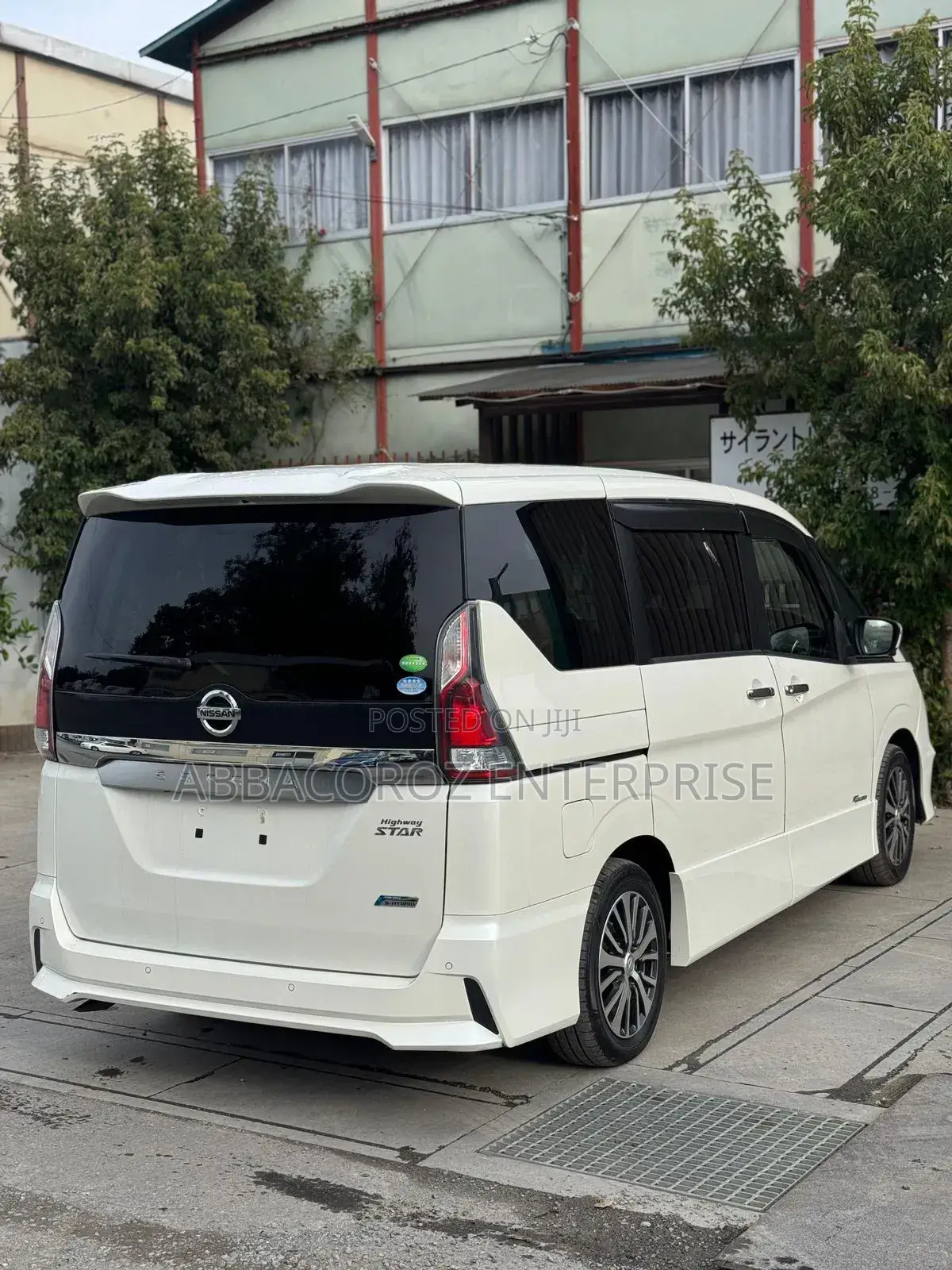 Nissan Serena 2018 White