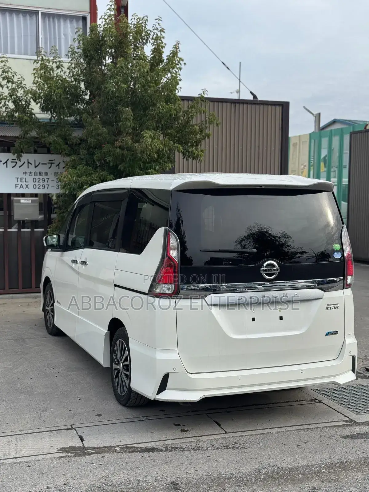 Nissan Serena 2018 White