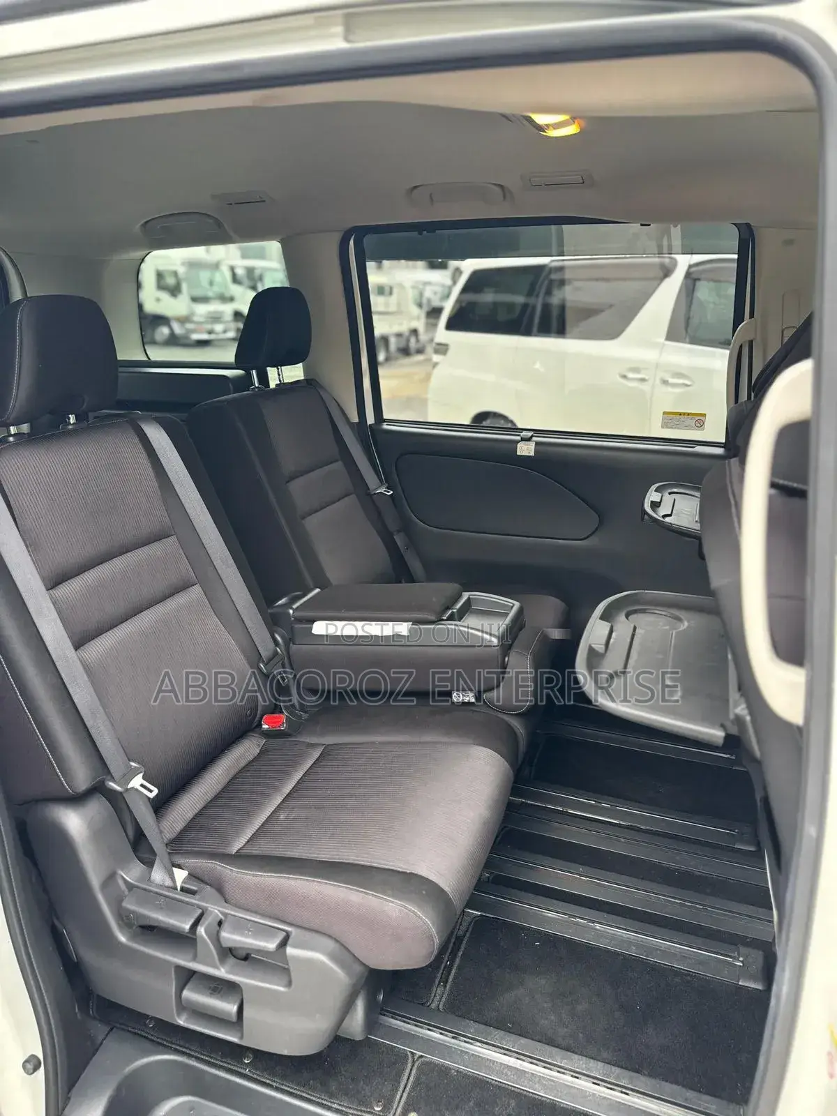 Nissan Serena 2018 White