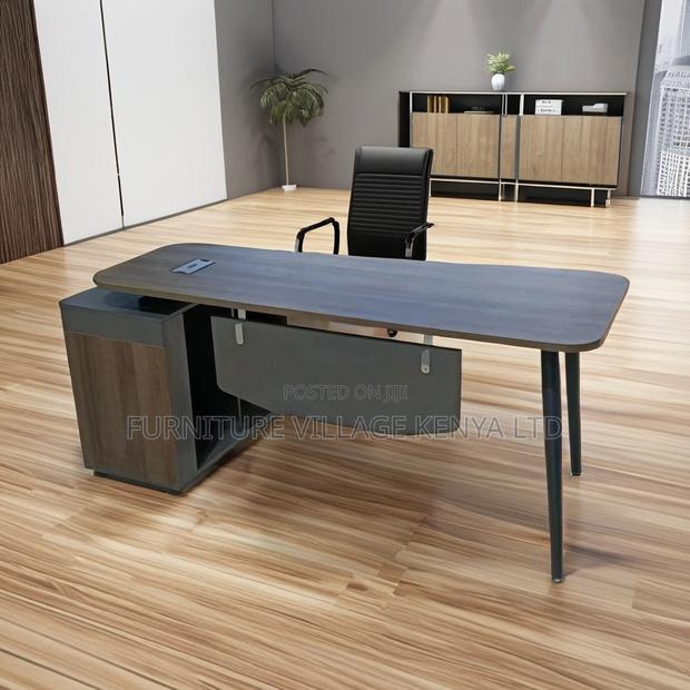 Executive L-Shape Office Desk. - thumbnail 3