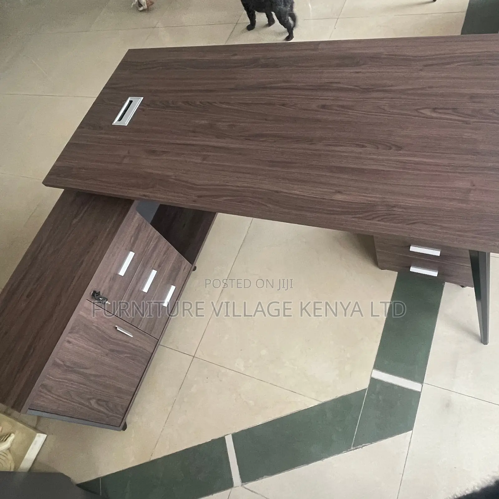 Executive L-Shape Office Desk.