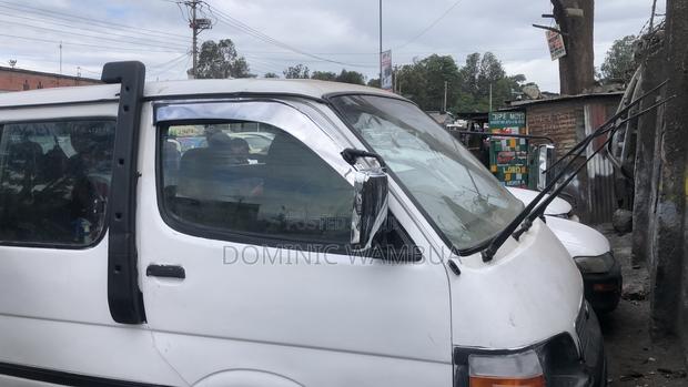 Toyota HiAce 2005 White - thumbnail 5