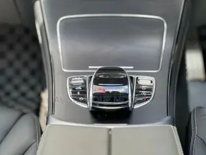 Mercedes-Benz GLC-Class 2019 White