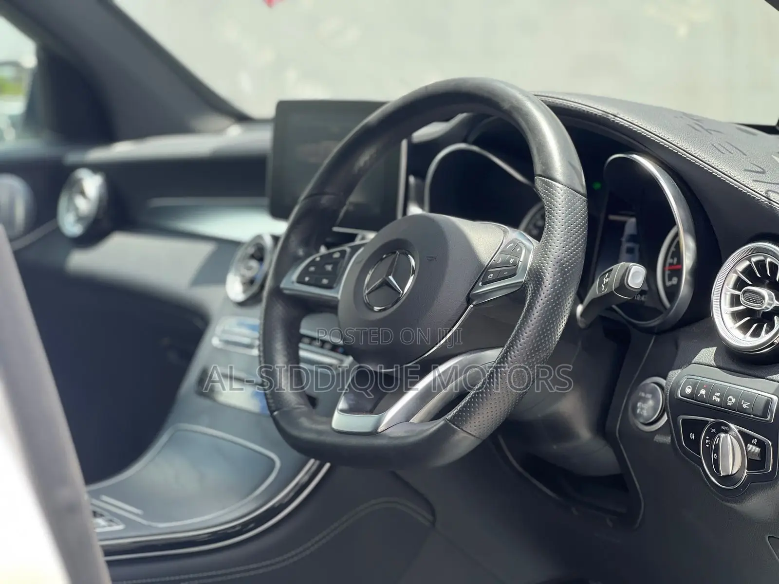 Mercedes-Benz GLC-Class 2019 White