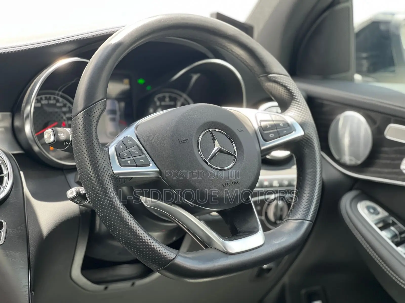 Mercedes-Benz GLC-Class 2019 White