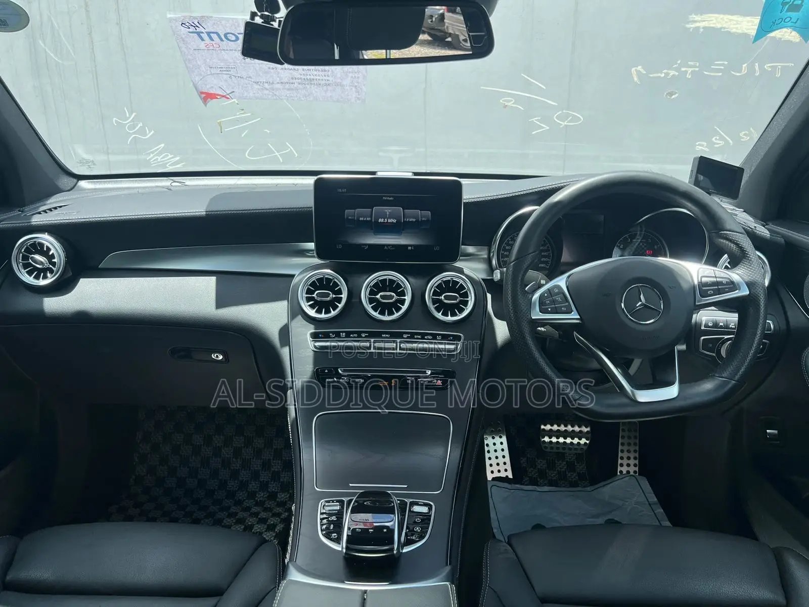 Mercedes-Benz GLC-Class 2019 White