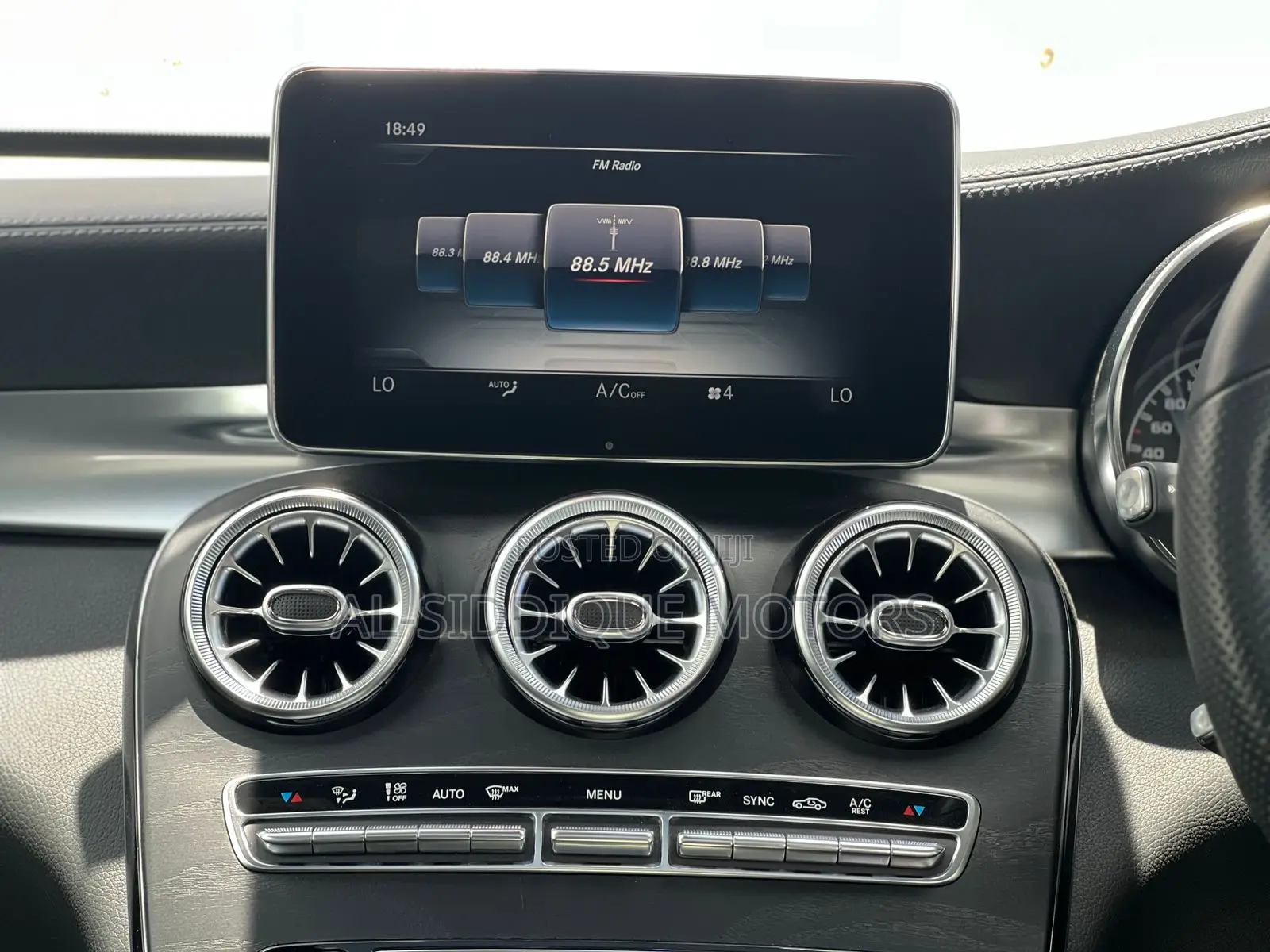 Mercedes-Benz GLC-Class 2019 White