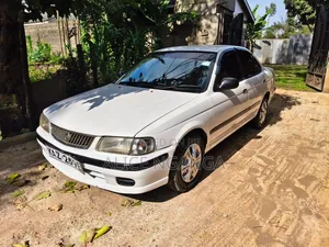 Nissan Sunny 2001 White