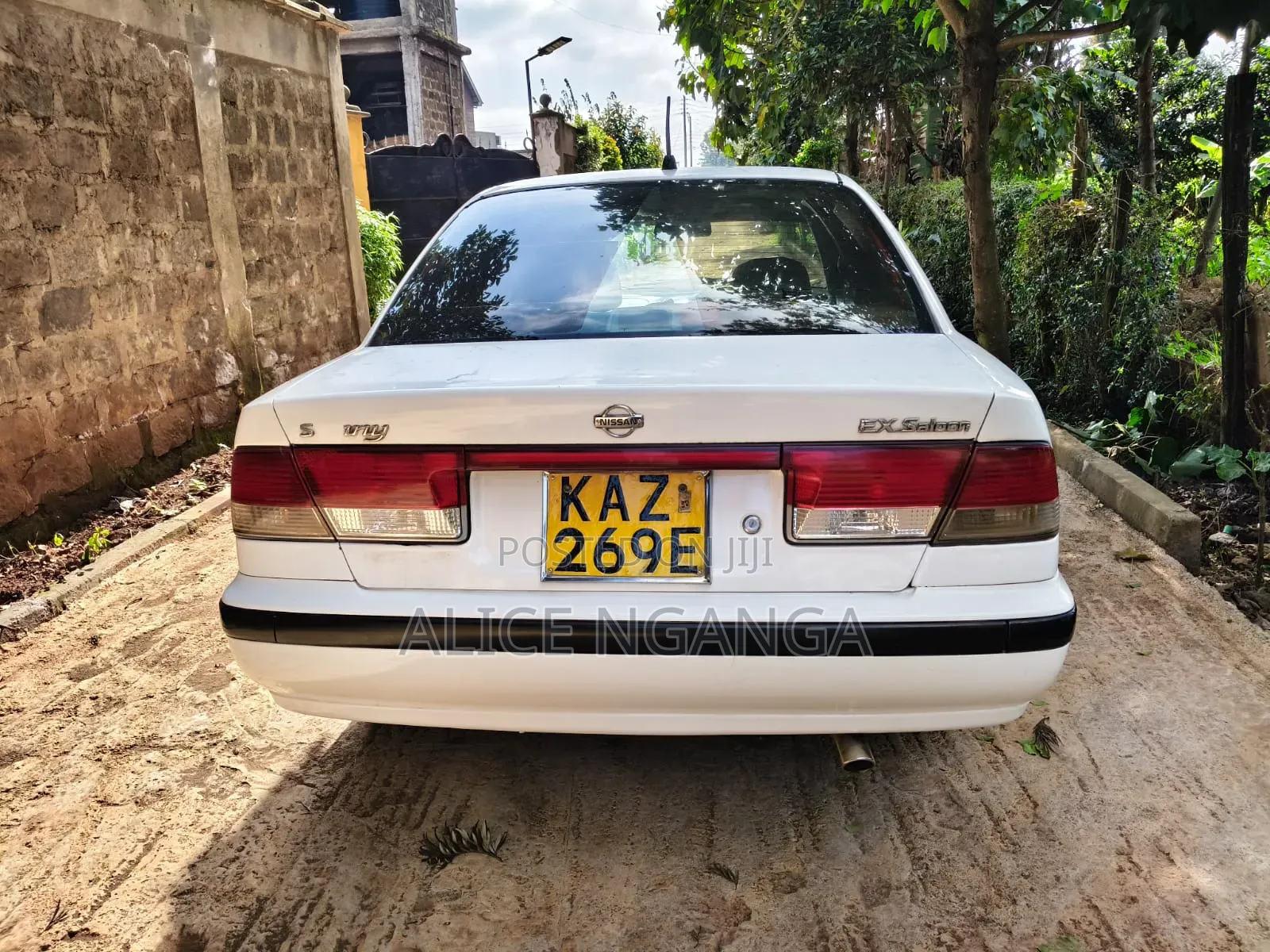 Nissan Sunny 2001 White