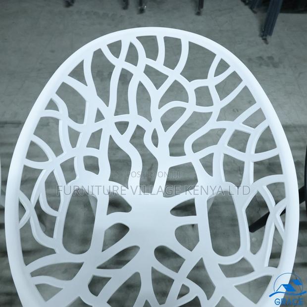 Modern Home Dining Plastic Chair. - thumbnail 4