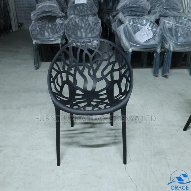 Modern Home Dining Plastic Chair. - thumbnail 5