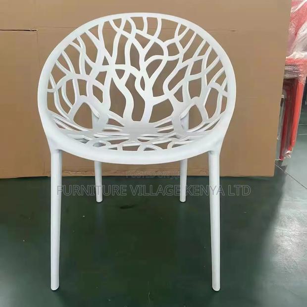 Modern Home Dining Plastic Chair. - thumbnail 8