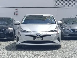 Toyota Prius 2019 Silver
