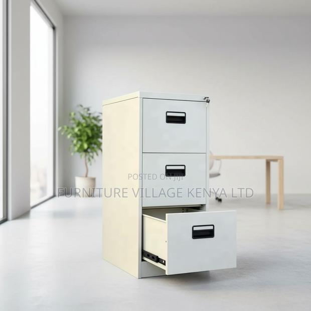 Filing Cabinet 3 Drawer - thumbnail 7