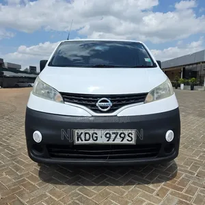 Nissan NV200 2015