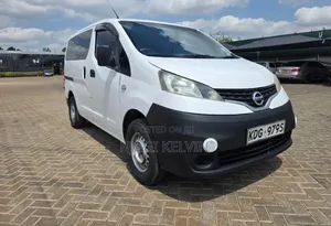 Nissan NV200 2015