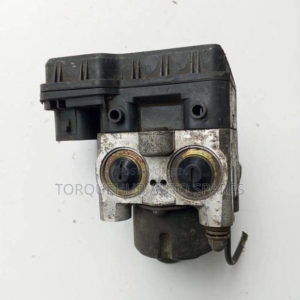 Toyota Ipsum Abs Motor  - thumbnail 3