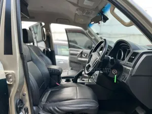 Mitsubishi Pajero V80 3.2 DI-D 2015 Gray