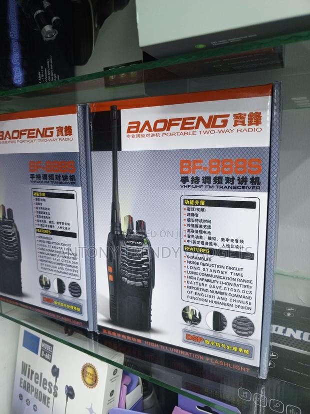 Baofeng Bf-888s Rechargeable Two-way Radio With Flashlight