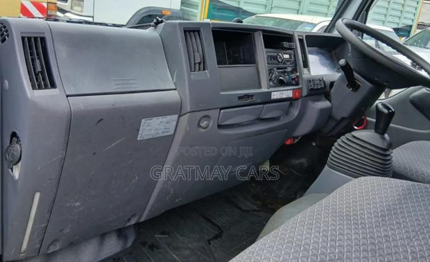 Isuzu Elf 2019 Silver - thumbnail 9