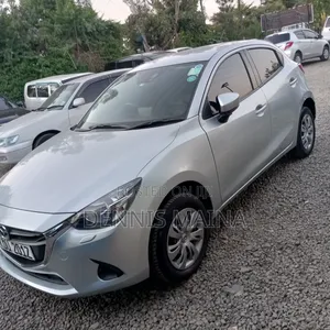 Mazda Demio 2017 Silver