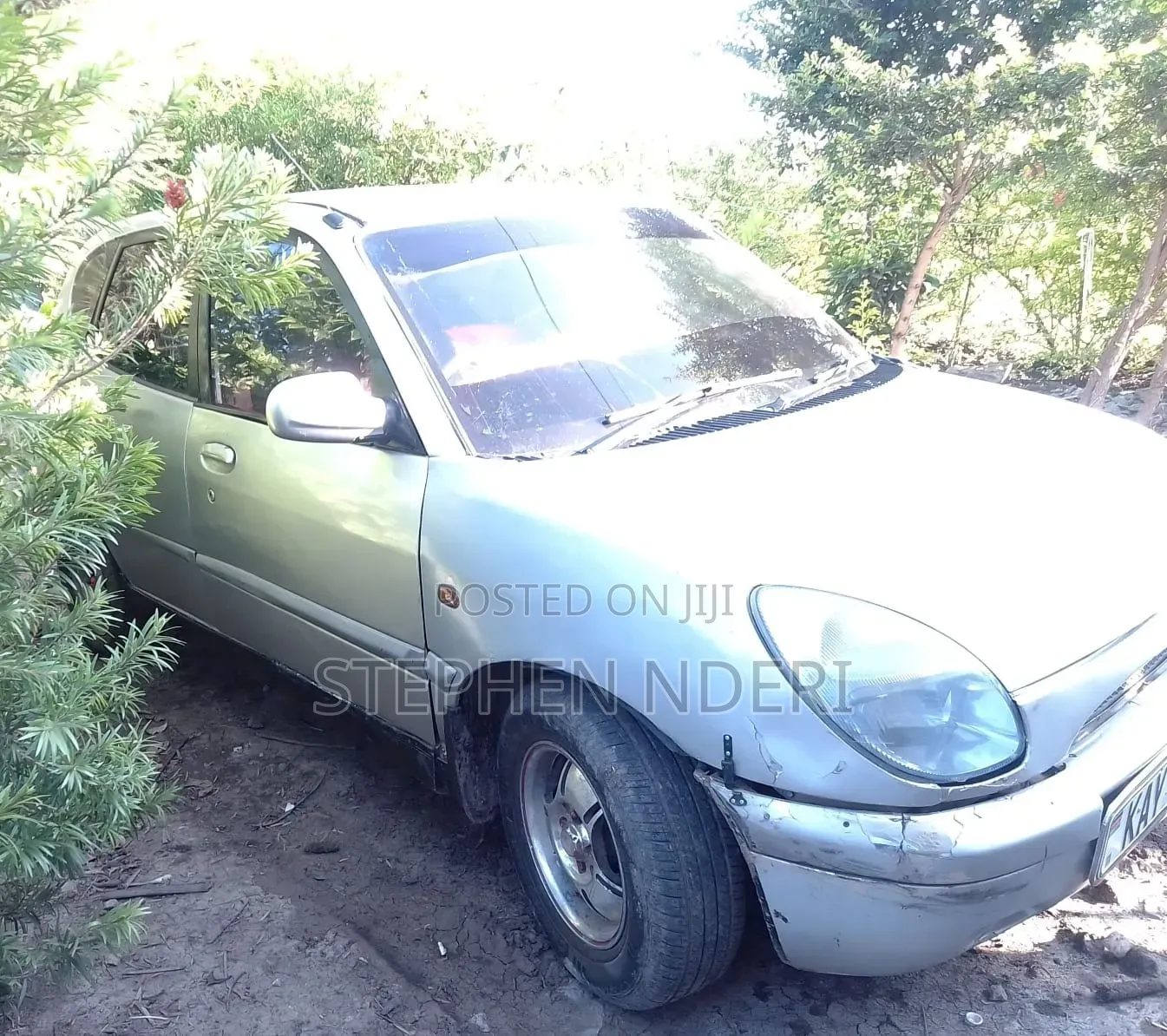 Toyota Duet 2000 Gray