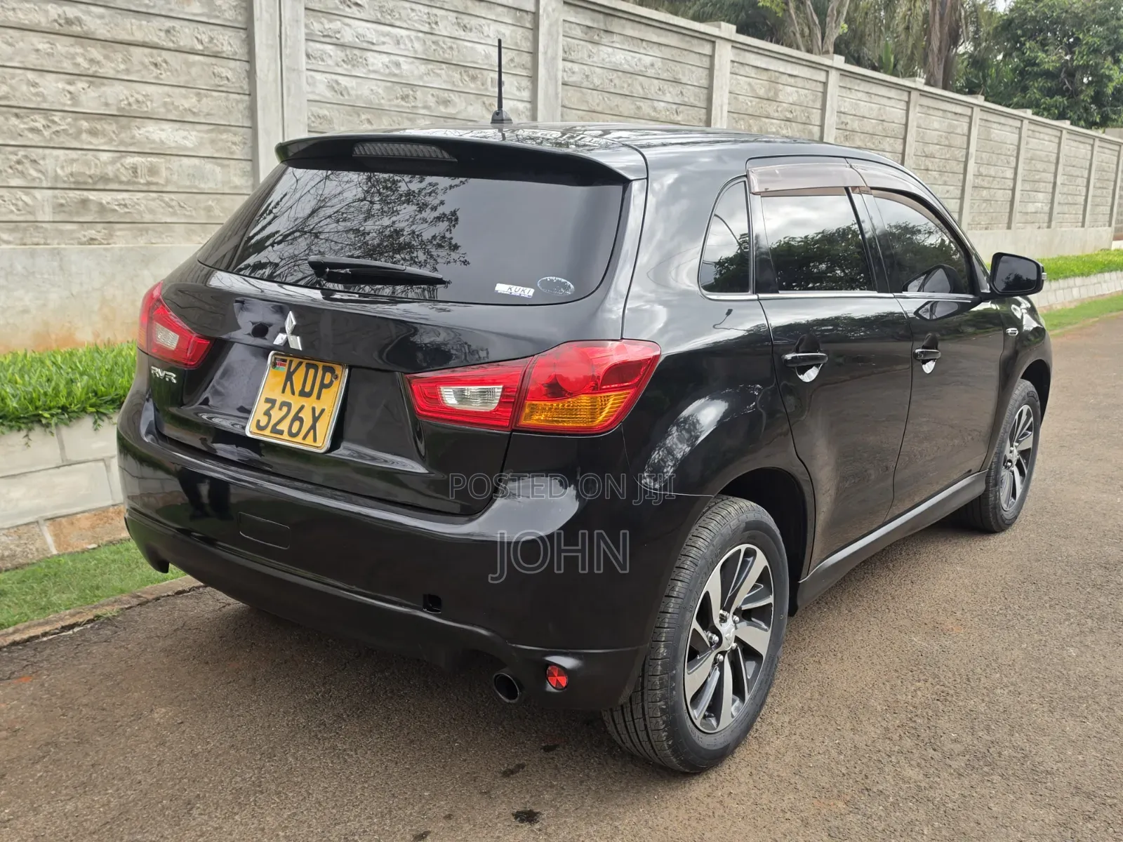 Mitsubishi RVR 2016 Black