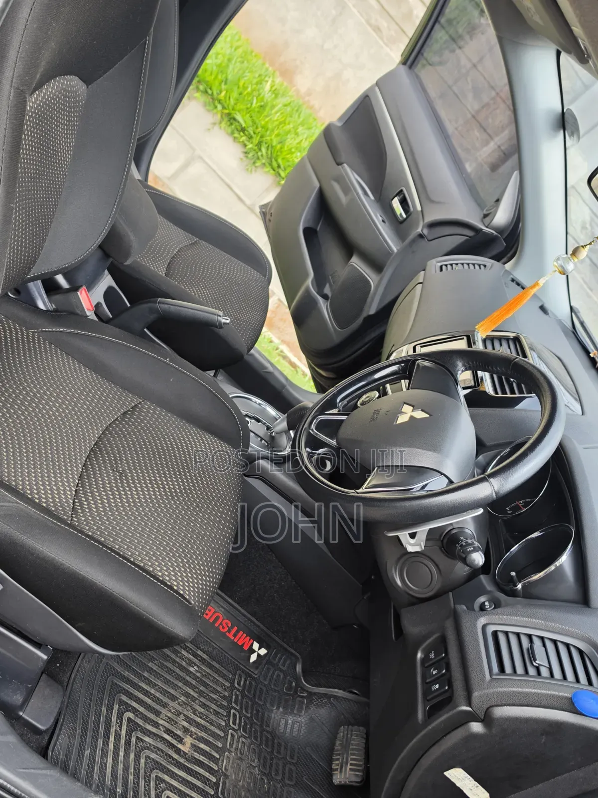 Mitsubishi RVR 2016 Black