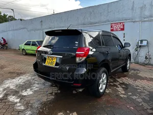 Toyota Vanguard 2010 Black