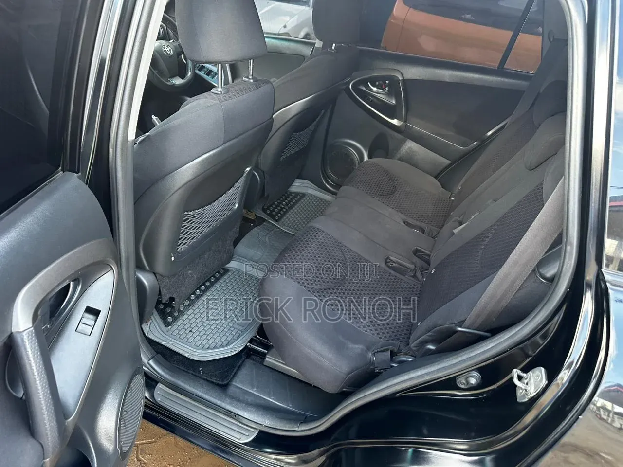 Toyota Vanguard 2010 Black