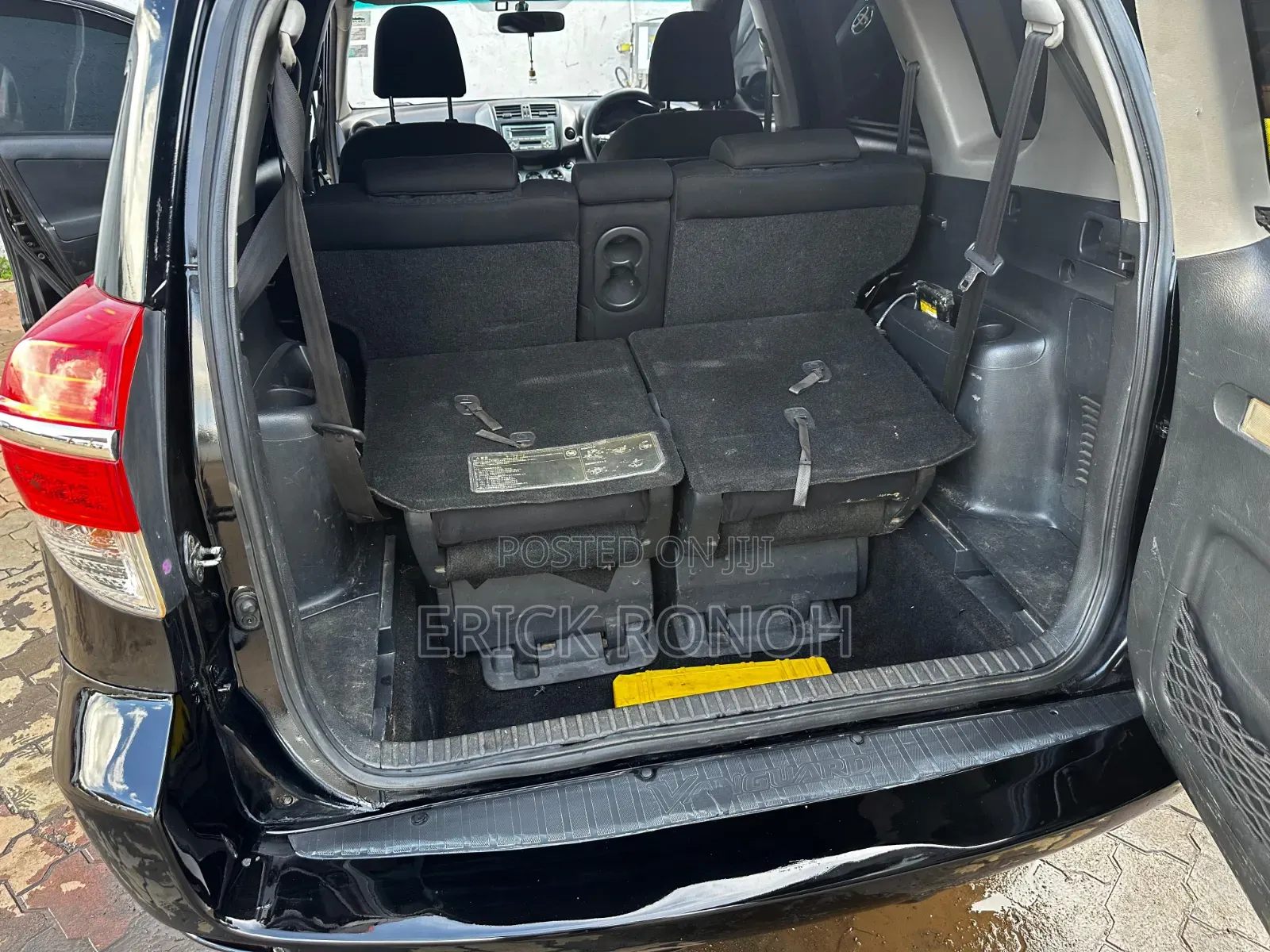 Toyota Vanguard 2010 Black